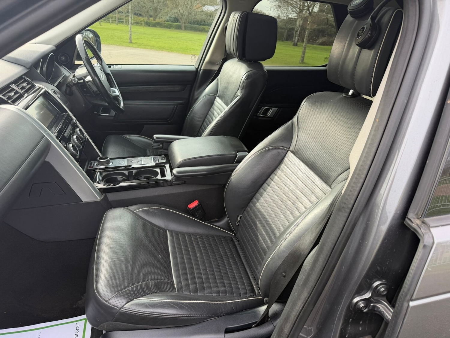 Used Land Rover Discovery 2017 for sale - 77881075: Photo 14