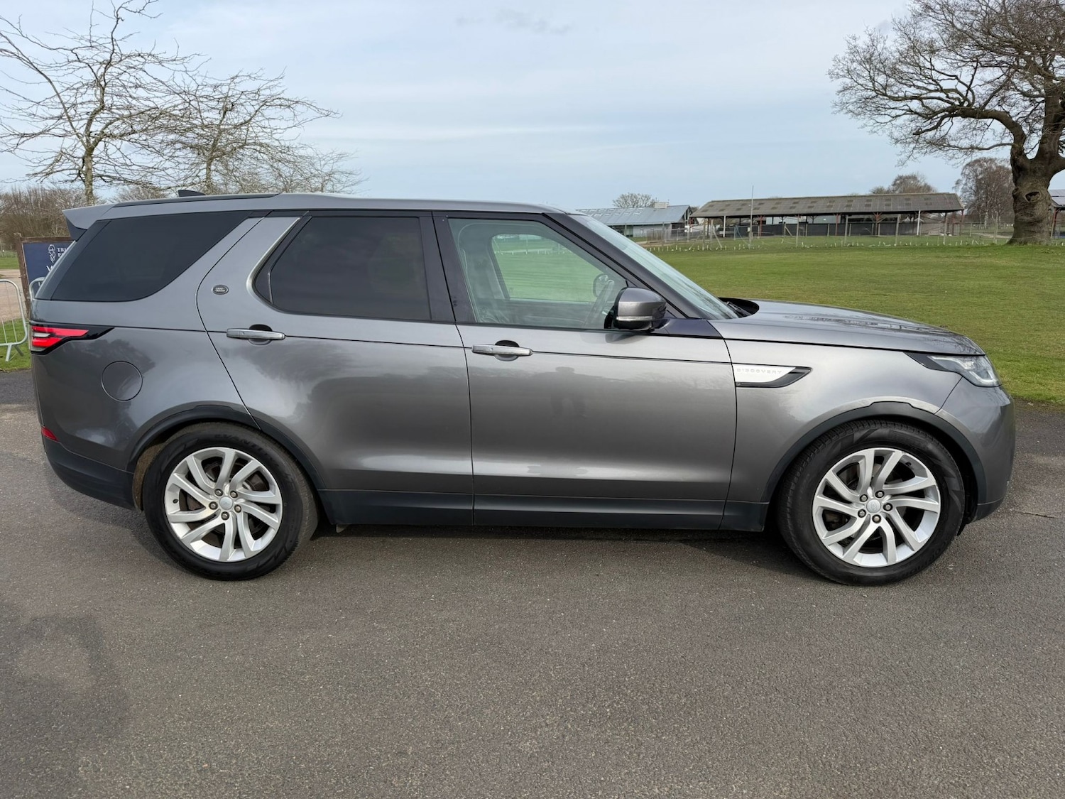 Used Land Rover Discovery 2017 for sale - 77881075: Photo 7