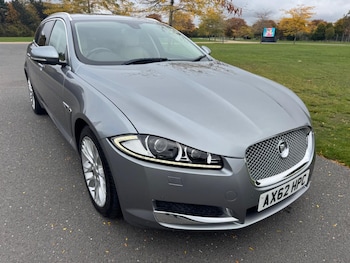 2013 - 2.2 d Premium Luxury 5-Door