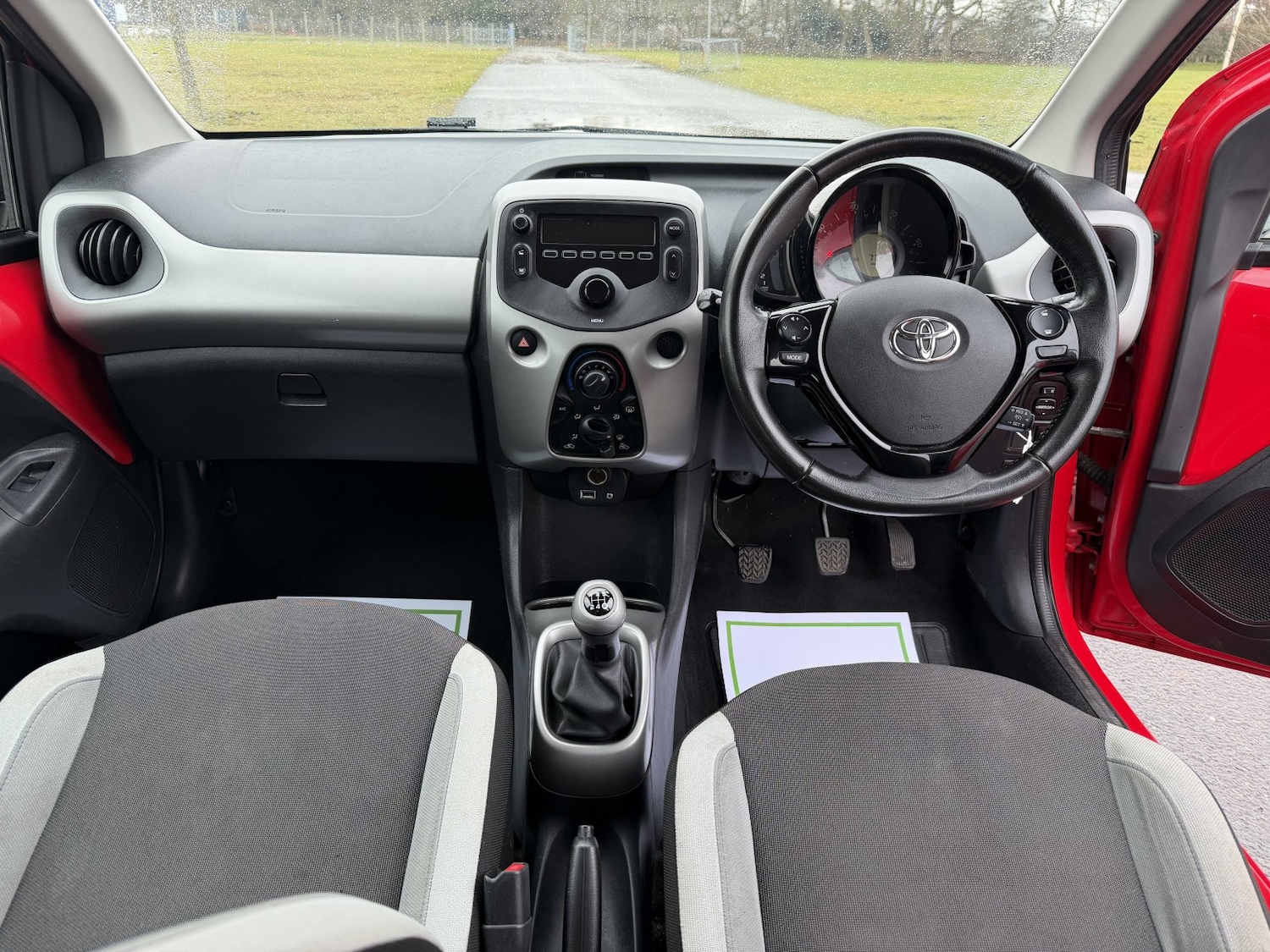 Used Toyota AYGO 2015 for sale - 77954085: Photo 11