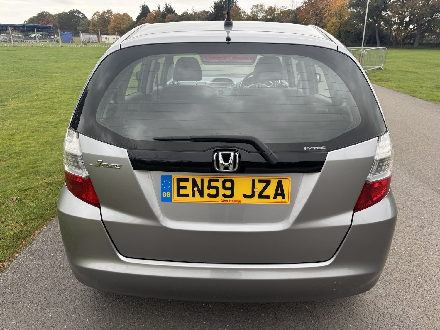 Used Honda Jazz 2010 for sale - 76476941: Photo 5