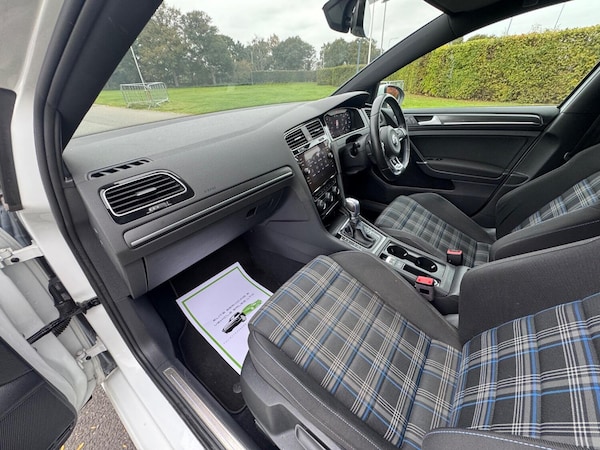 Used Volkswagen Golf 2017 for sale - 76281462: Photo 15