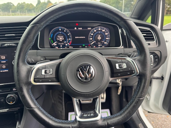 Used Volkswagen Golf 2017 for sale - 76281462: Photo 8