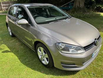 Used Volkswagen Golf 2017 for sale - 75598843: Photo