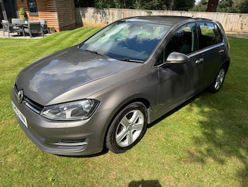 Used Volkswagen Golf 2017 for sale - 75598843: Photo