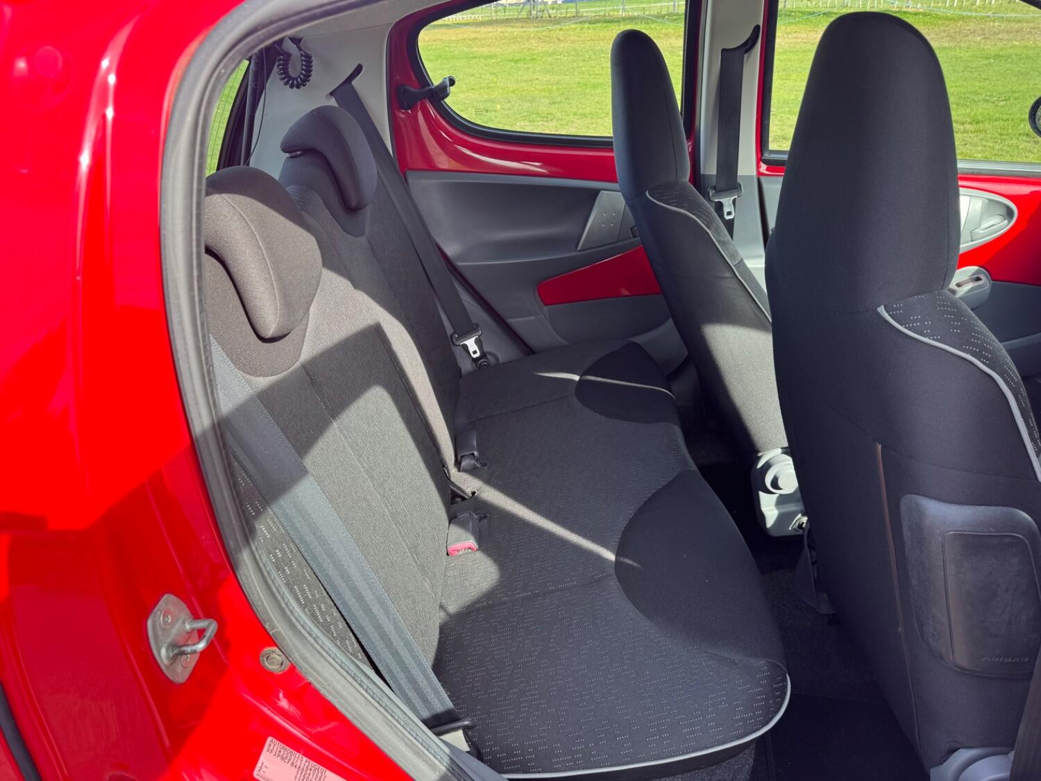 Used Peugeot 107 2011 for sale - 76082774: Photo 14