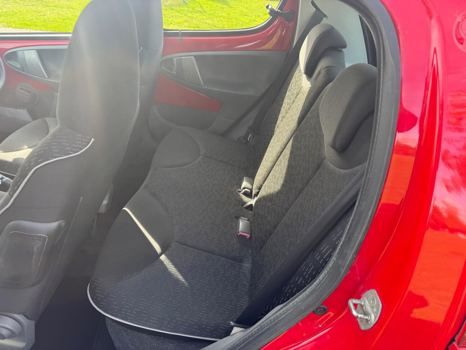 Used Peugeot 107 2011 for sale - 76082774: Photo 18