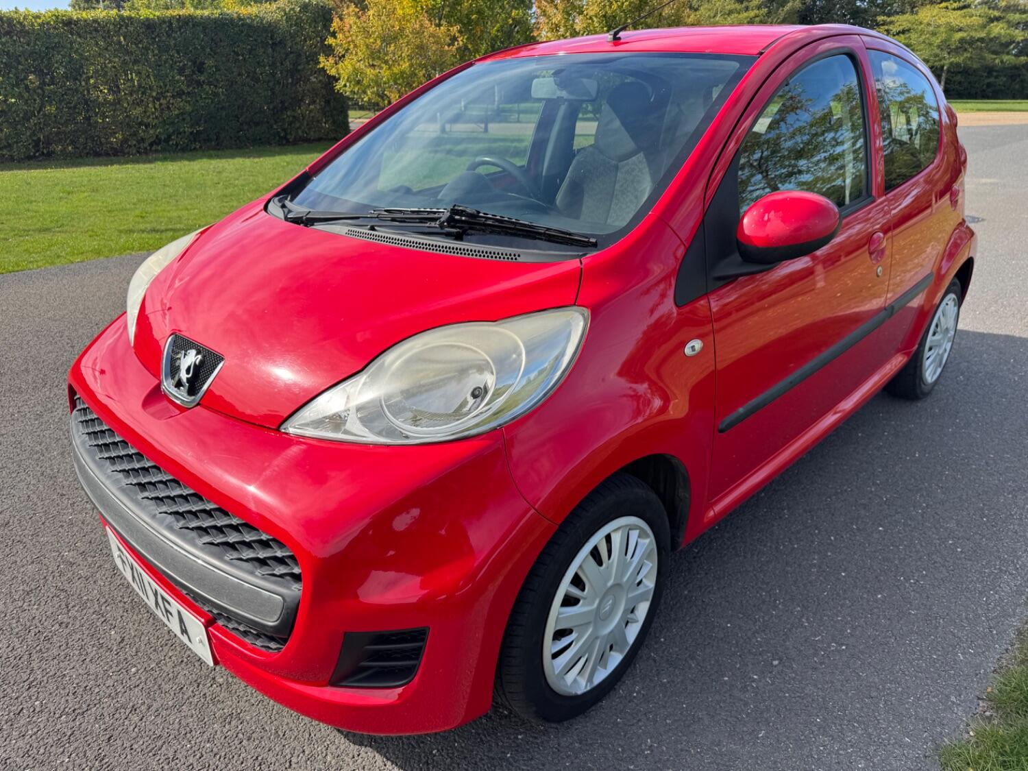 Used Peugeot 107 2011 for sale - 76082774: Photo 2