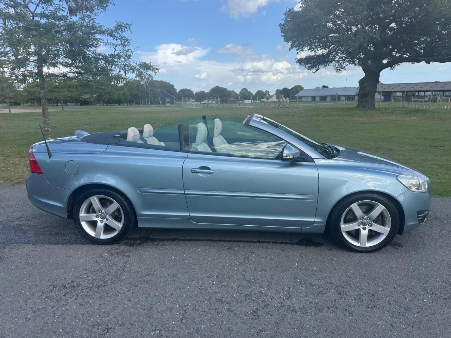 Used Volvo C70 2010 for sale - 76497547: Photo 13