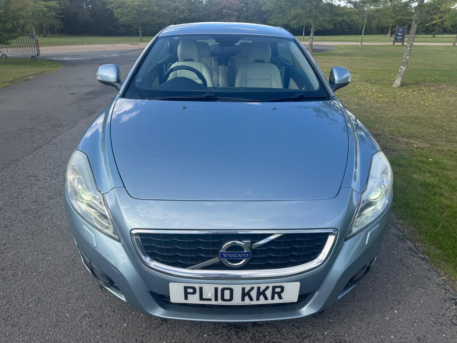 Used Volvo C70 2010 for sale - 76497547: Photo 2