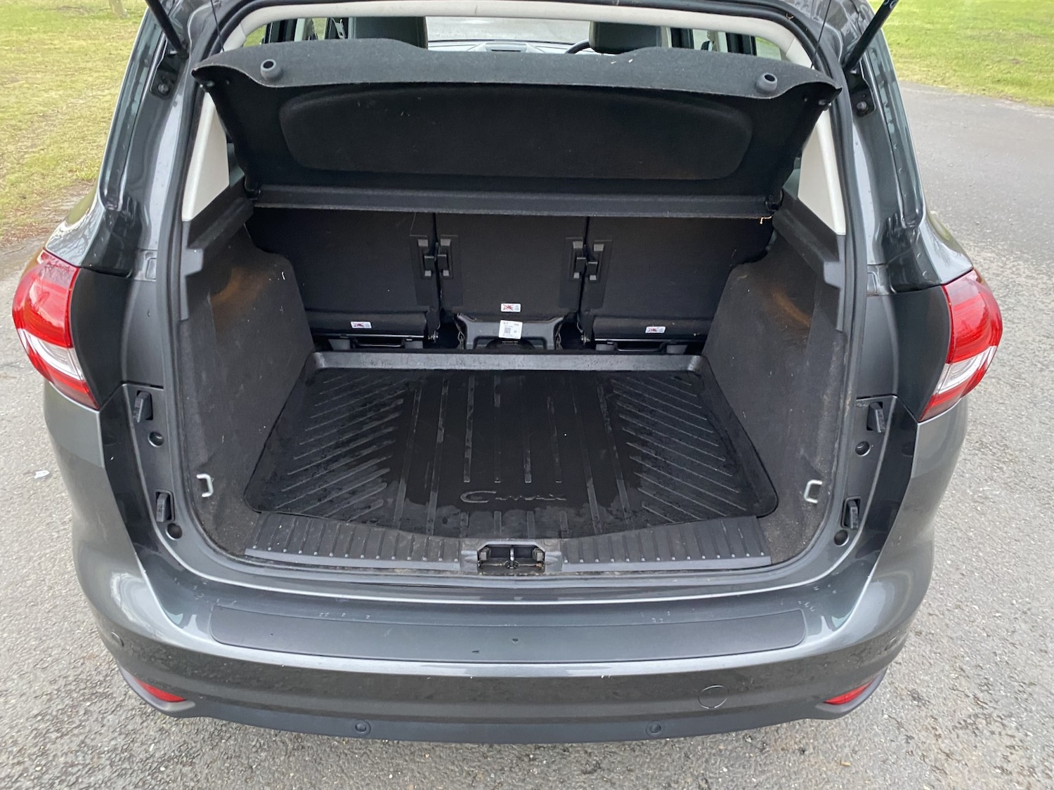 Used Ford C-Max 2016 for sale - 76924352: Photo 16