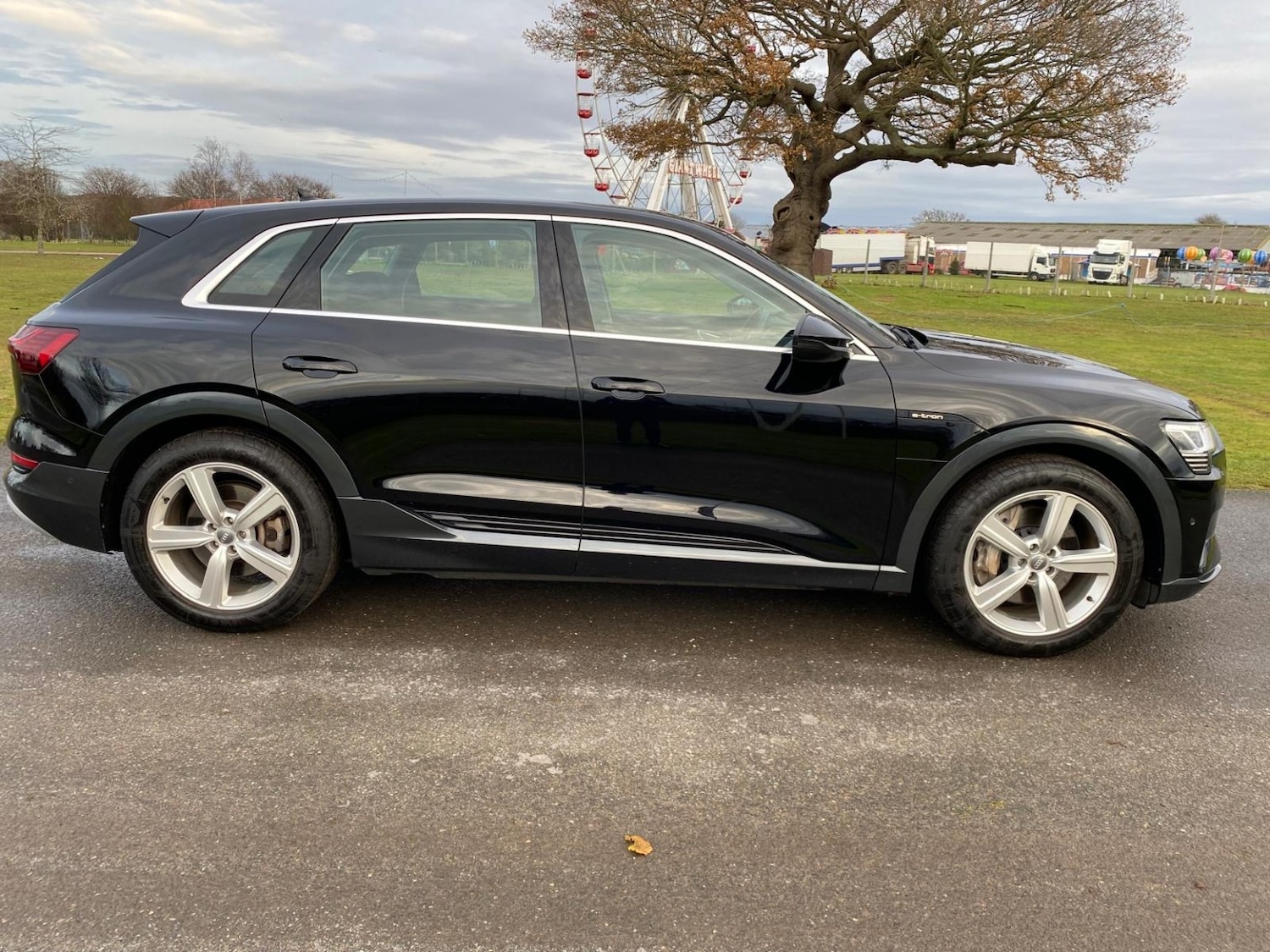 Used Audi e-tron 2020 for sale - 76884917: Photo 4
