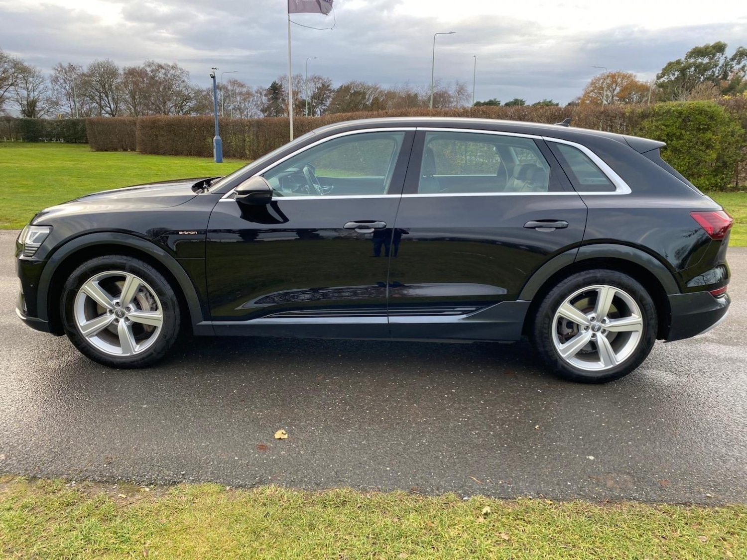 Used Audi e-tron 2020 for sale - 76884917: Photo 6