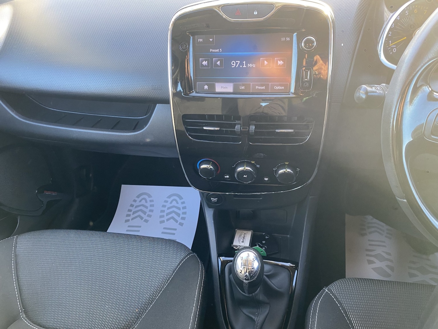 Used Renault Clio 2013 for sale - 76785068: Photo 14