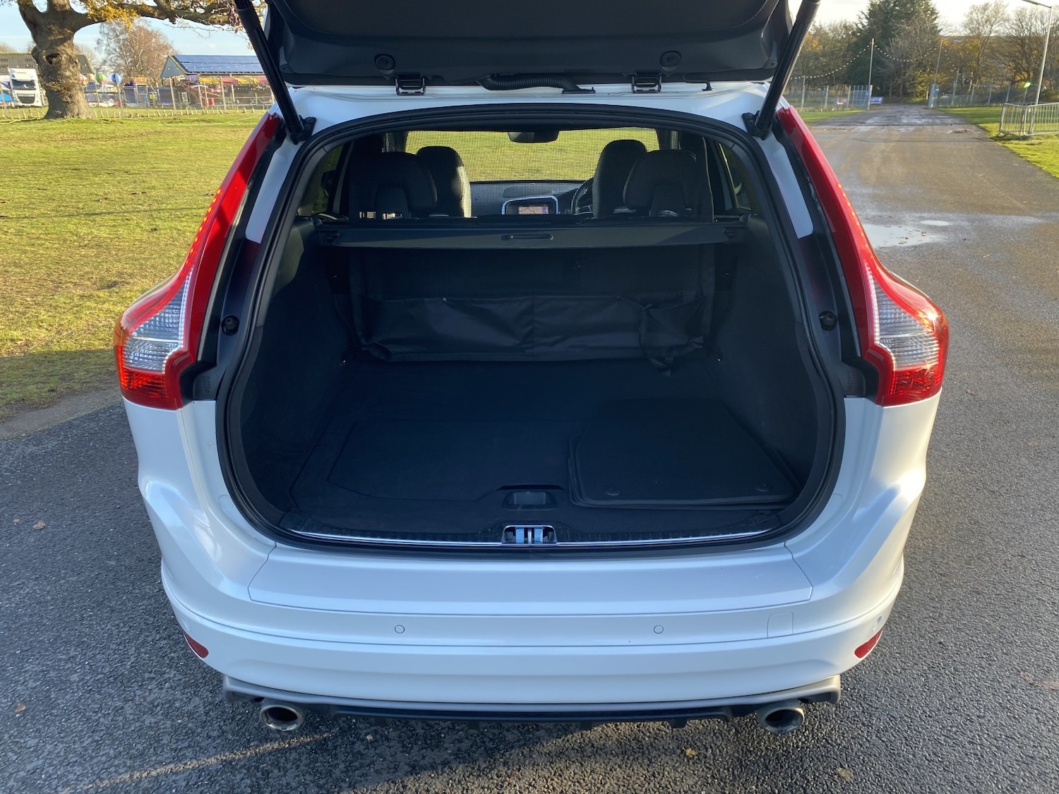 Used Volvo XC60 2017 for sale - 76785011: Photo 17