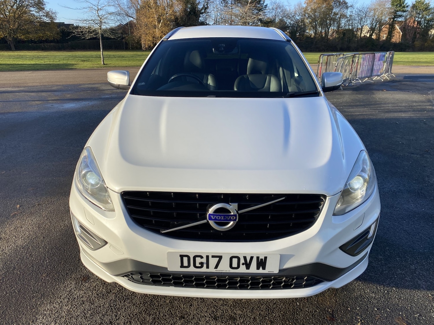 Used Volvo XC60 2017 for sale - 76785011: Photo 2