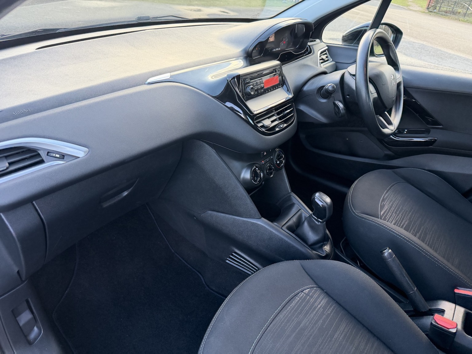 Used Peugeot 208 2019 for sale - 77162304: Photo 12