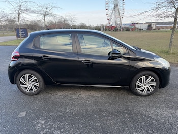Used Peugeot 208 2019 for sale - 77162304: Photo
