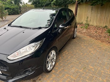Used Ford Fiesta 2015 for sale - 79622965: Photo