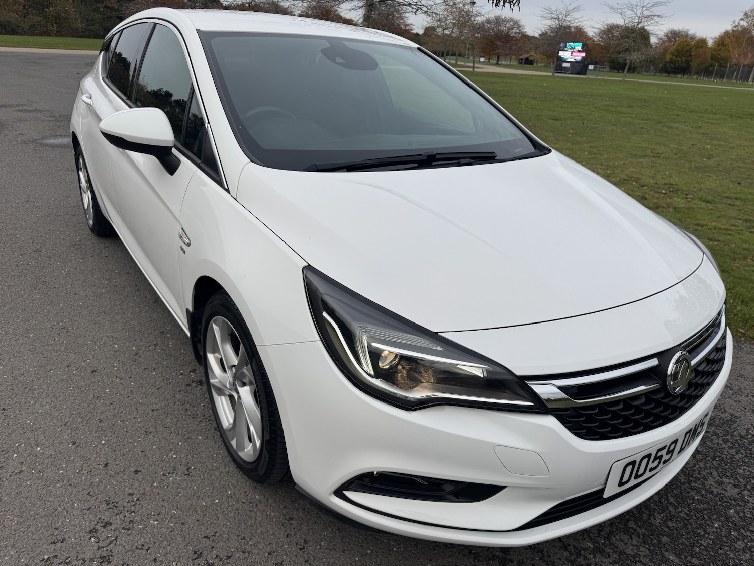 Used Vauxhall Astra 2016 for sale - 76418397: Photo 1