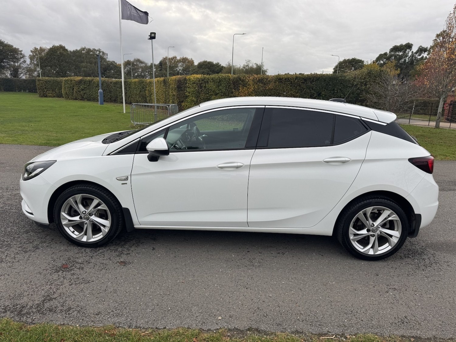 Used Vauxhall Astra 2016 for sale - 76418397: Photo 6