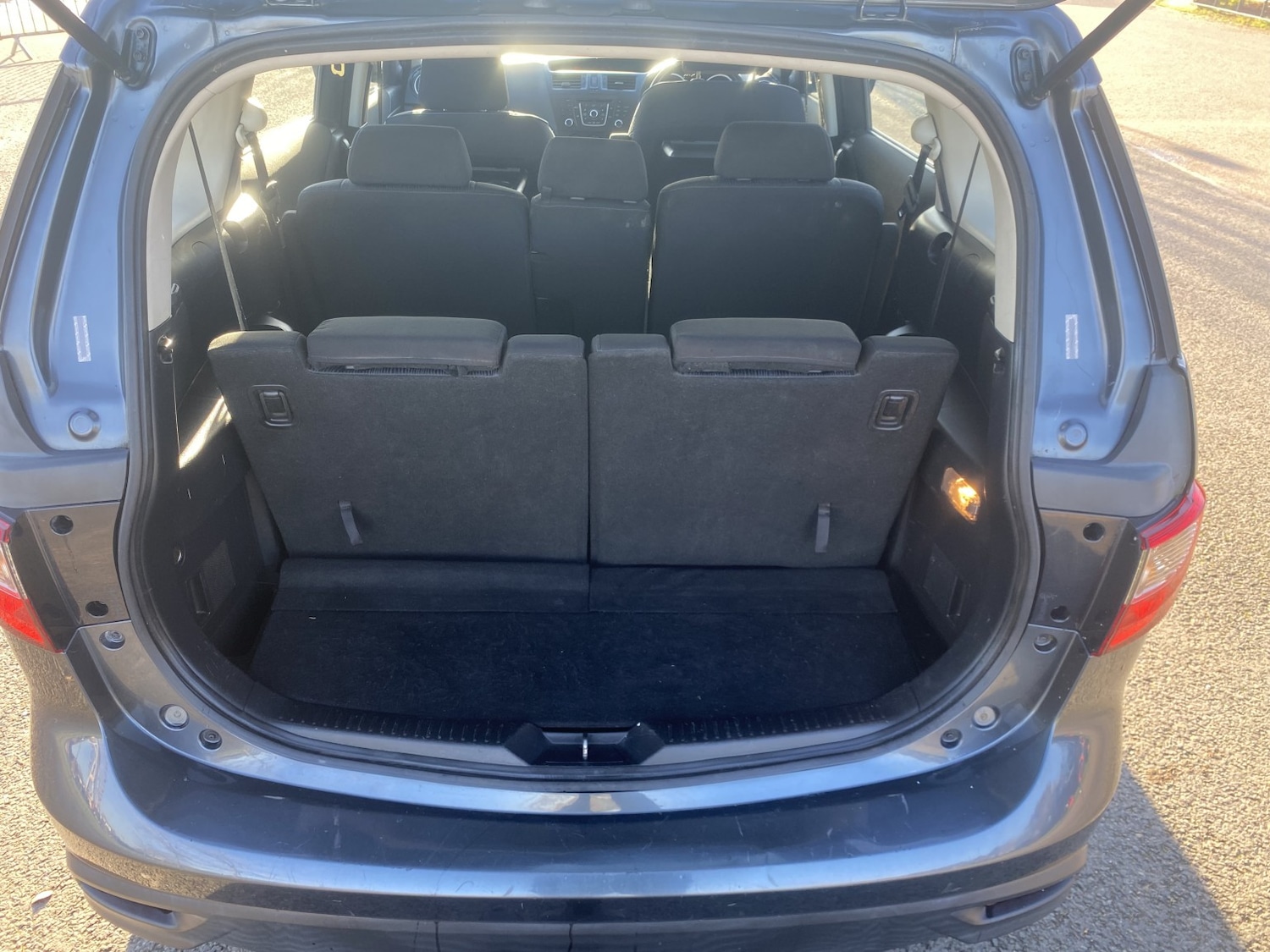 Used Mazda Mazda5 2012 for sale - 76712636: Photo 17