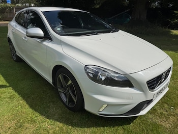 Used Volvo V40 2015 for sale - 75598751: Photo