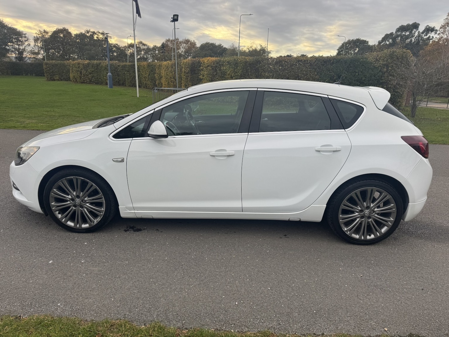 Used Vauxhall Astra 2012 for sale - 76471159: Photo 6