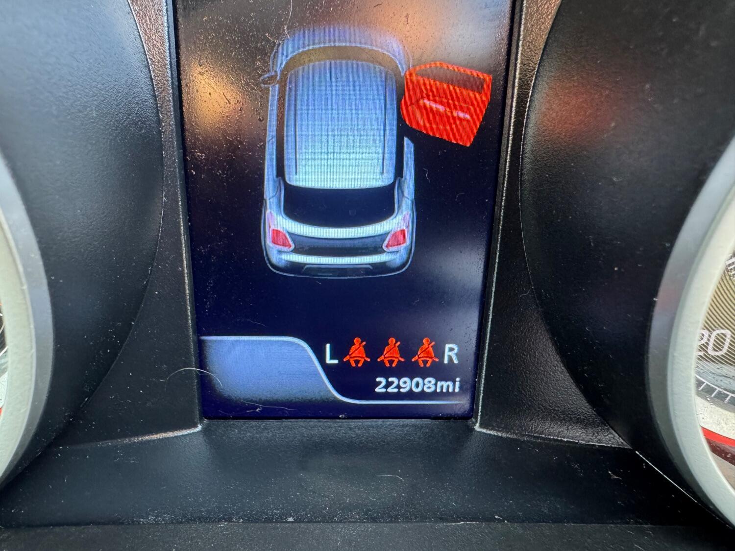 Used Suzuki Swift 2022 for sale - 76793442: Photo 14