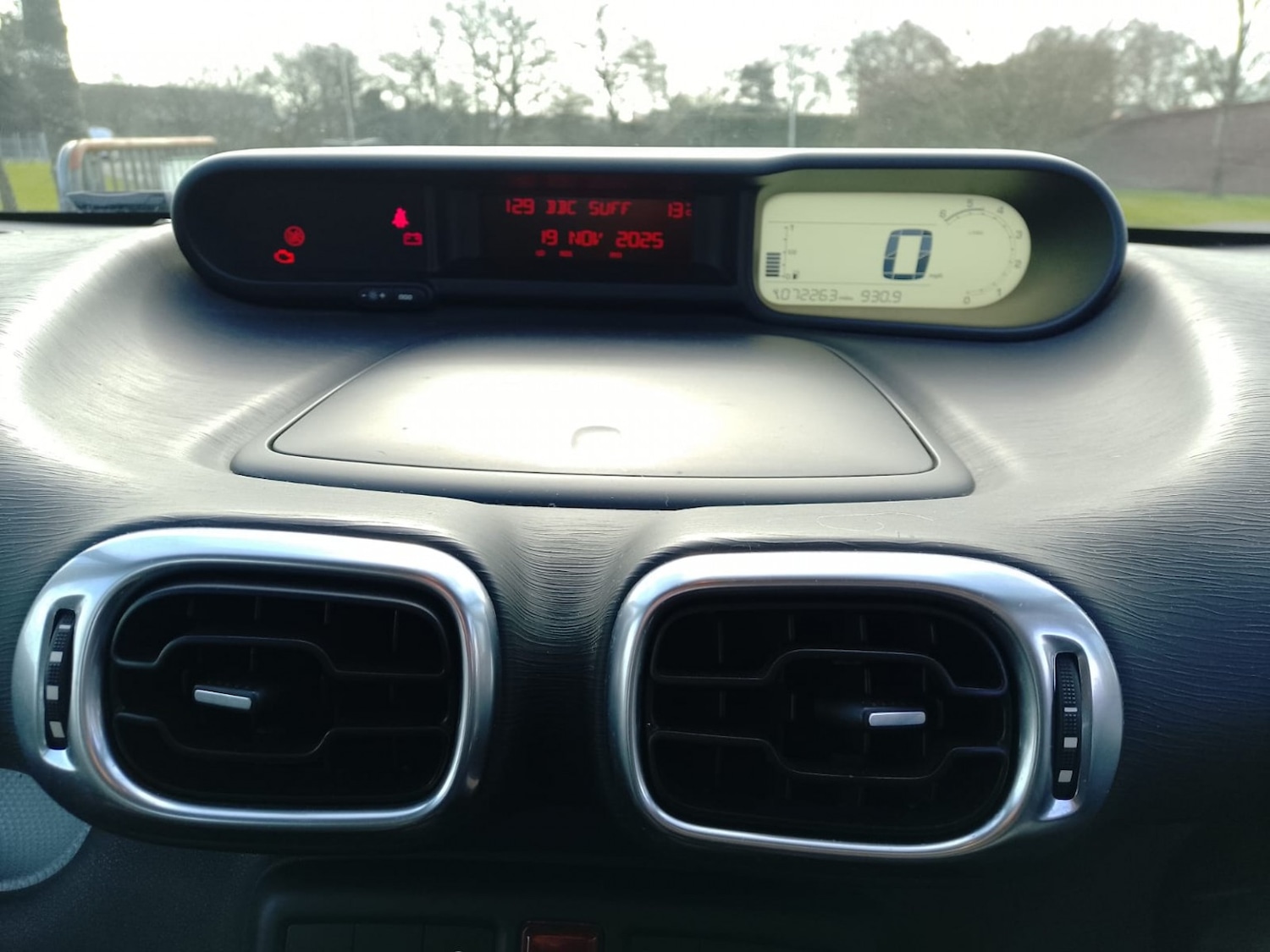 Used Citroen C3 Picasso 2010 for sale - 77921331: Photo 11