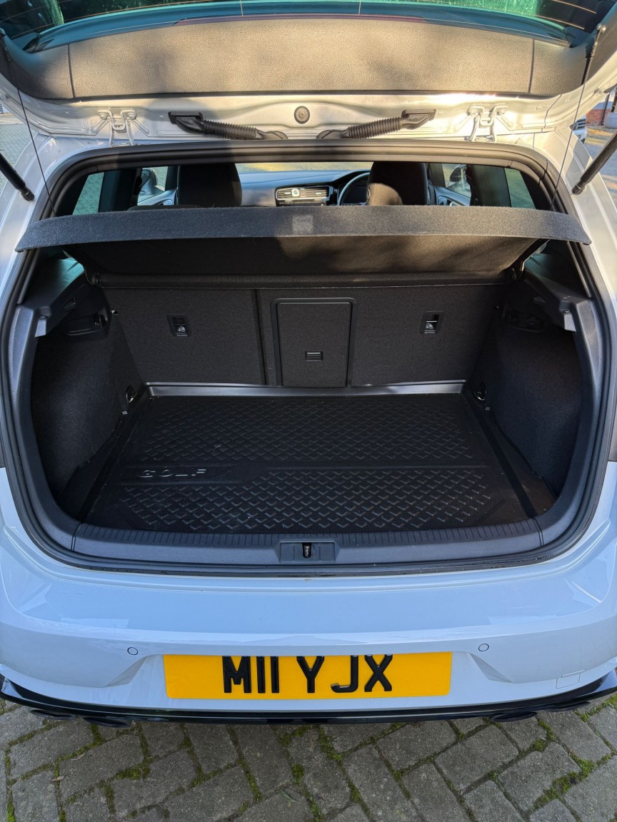 Used Volkswagen Golf 2018 for sale - 77470239: Photo 10