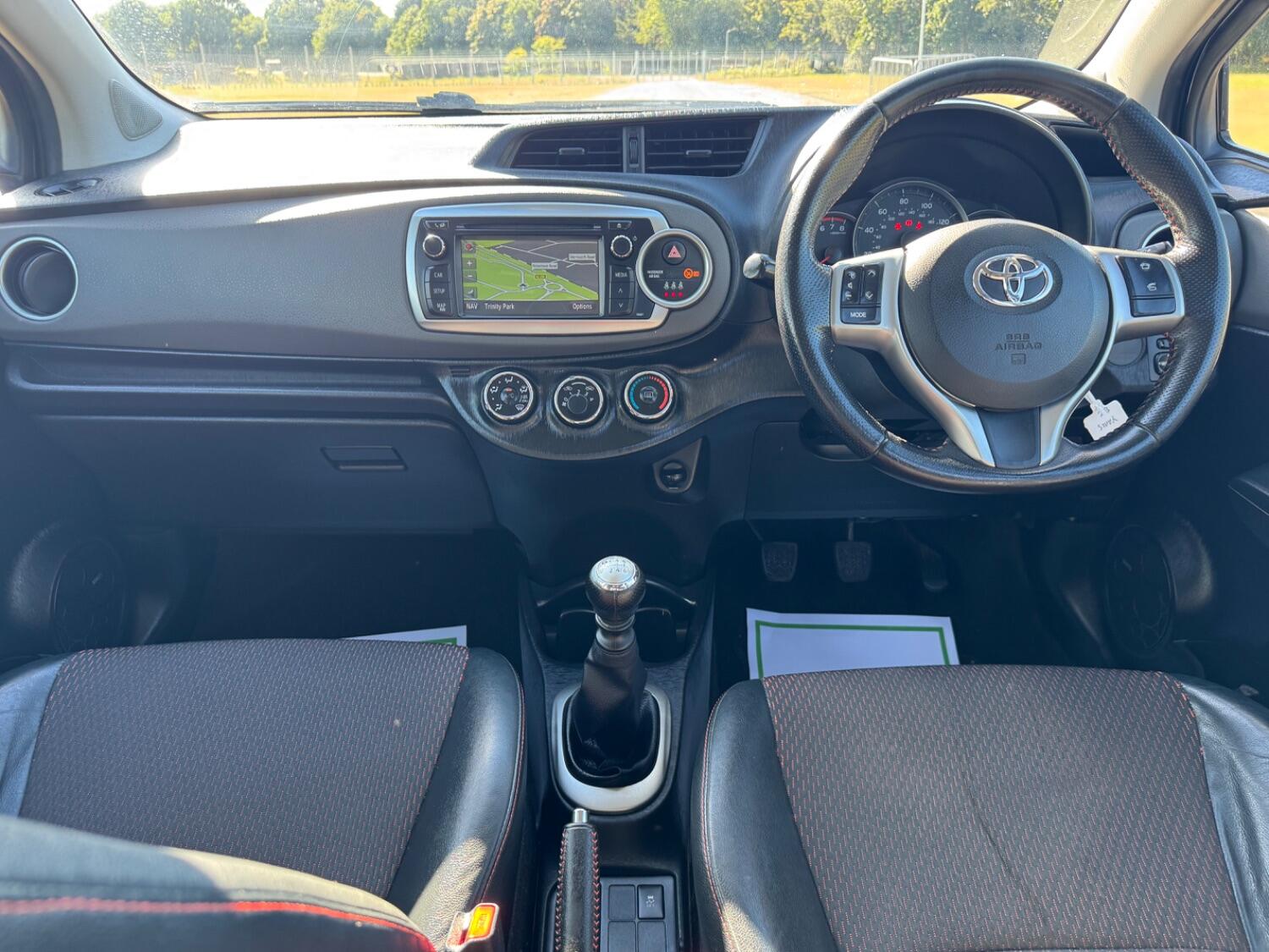 Used Toyota Yaris 2012 for sale - 75740404: Photo 13