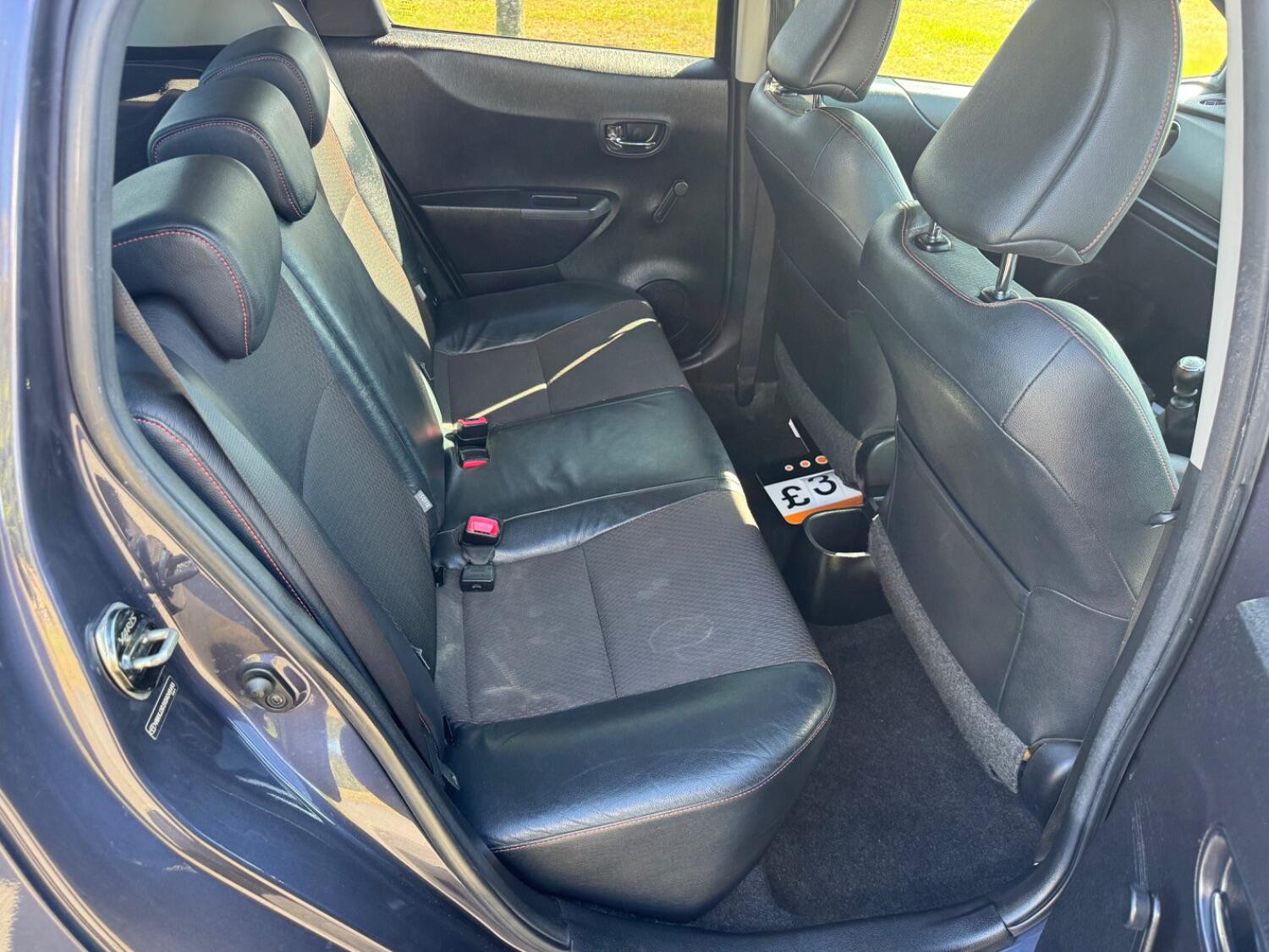 Used Toyota Yaris 2012 for sale - 75740404: Photo 18
