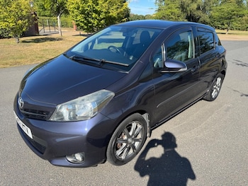 Used Toyota Yaris 2012 for sale - 75740404: Photo