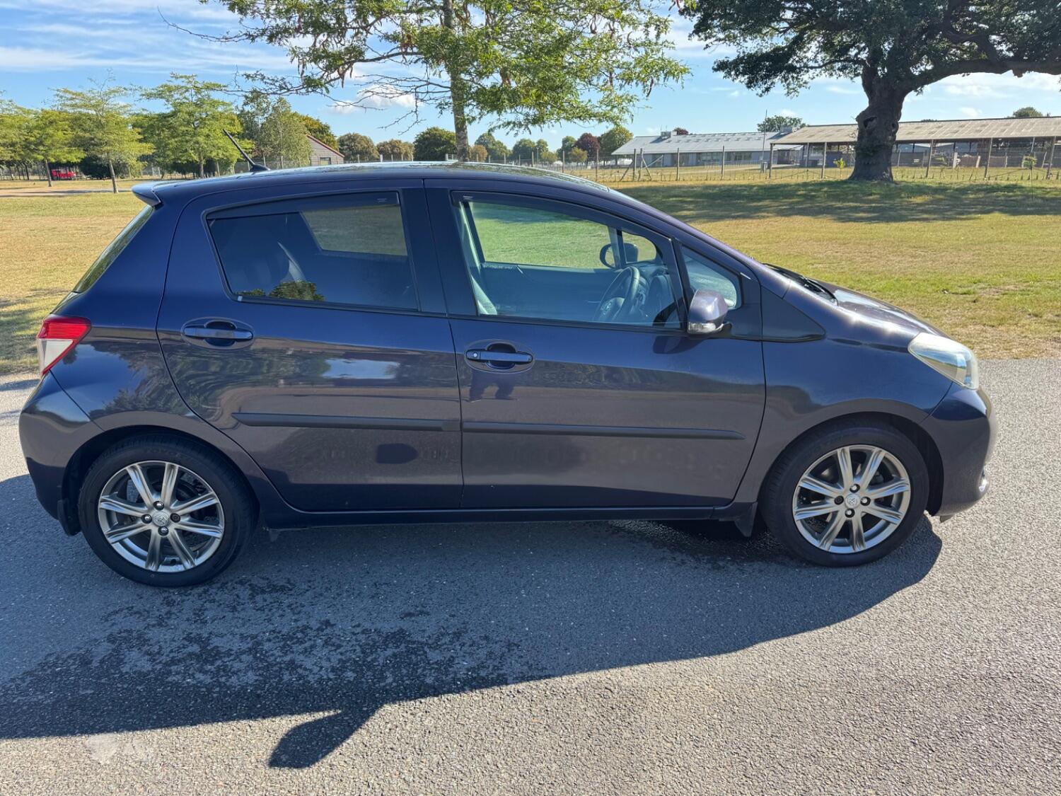 Used Toyota Yaris 2012 for sale - 75740404: Photo 4
