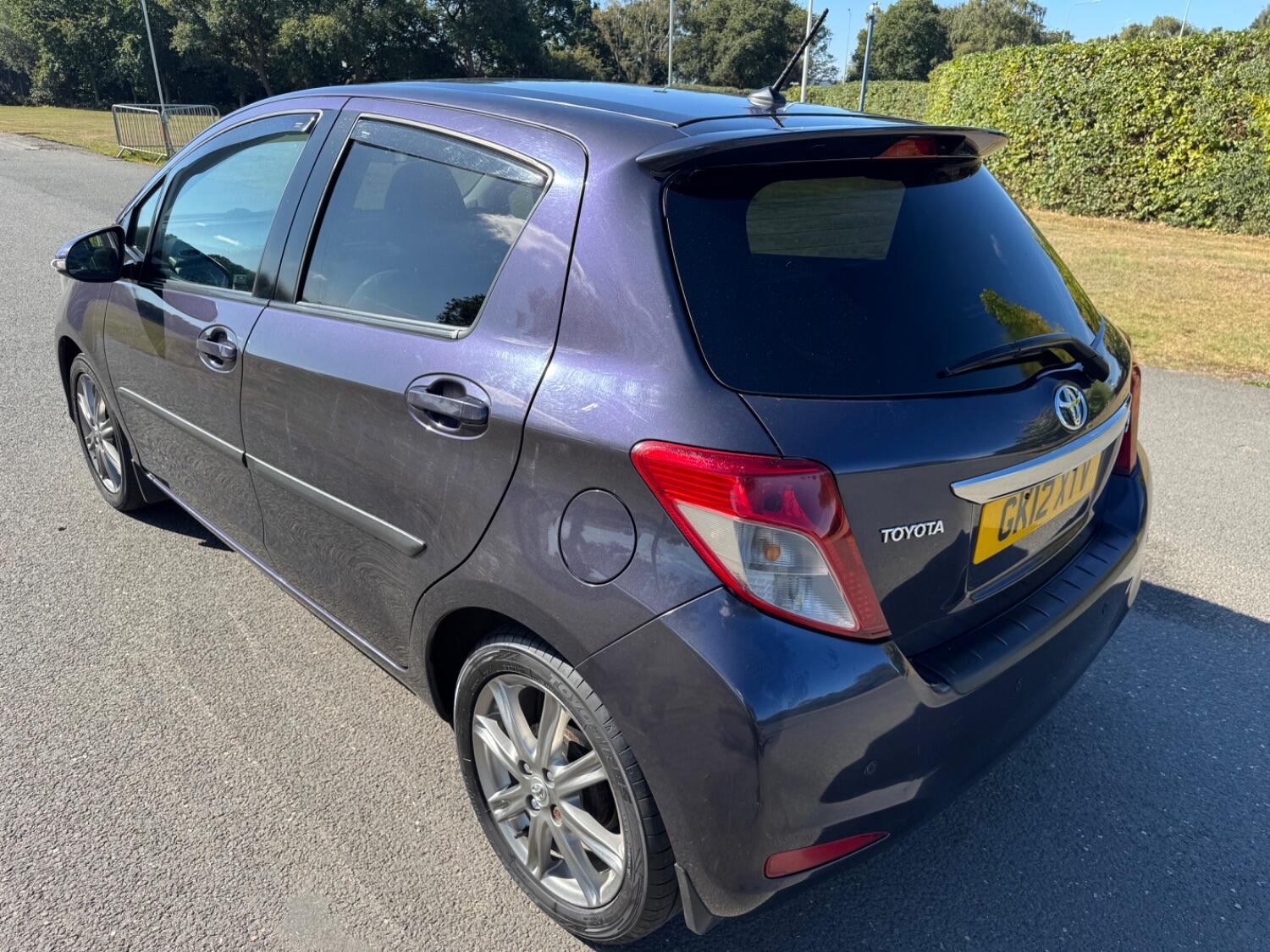 Used Toyota Yaris 2012 for sale - 75740404: Photo 9