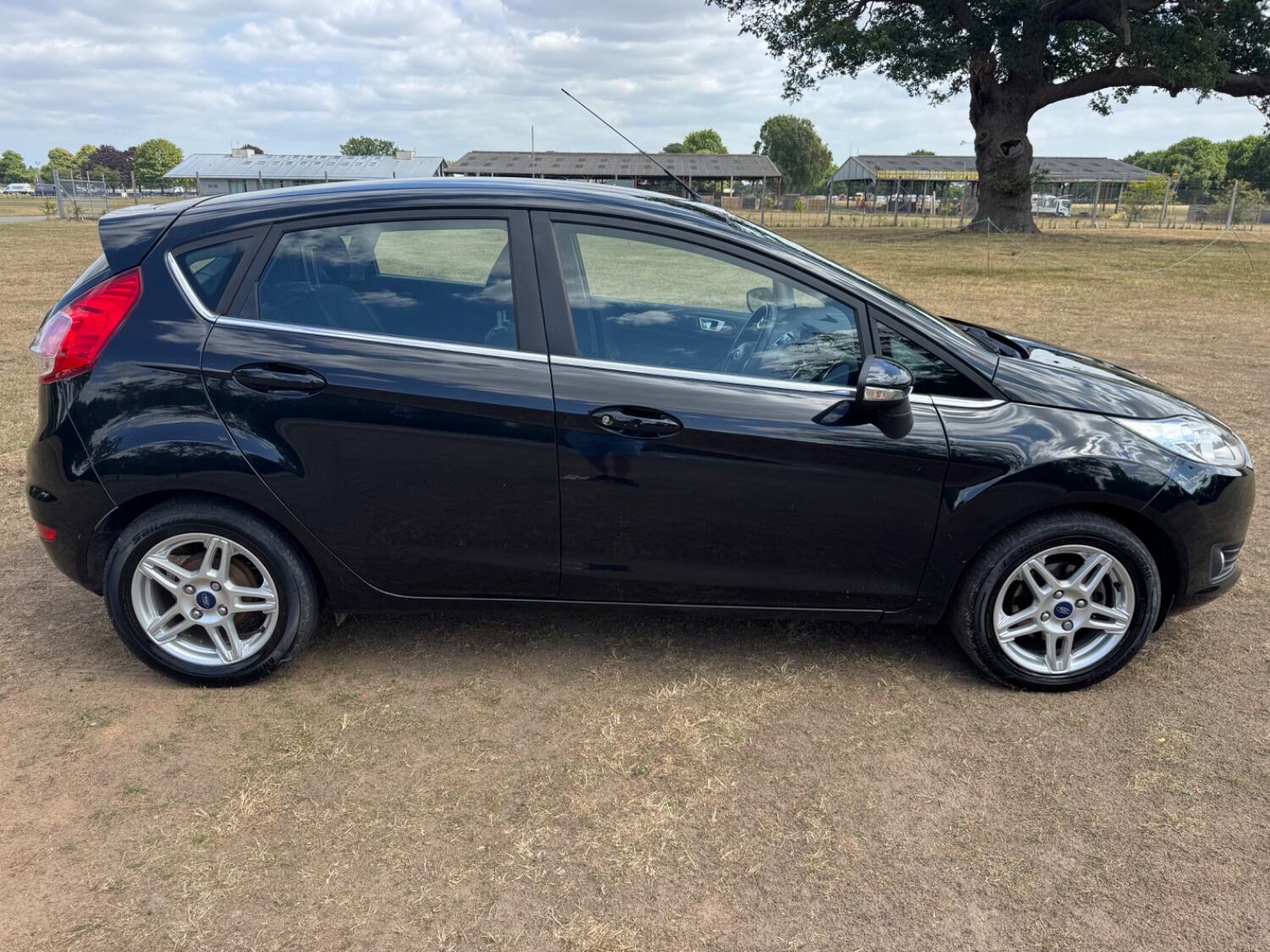 Used Ford Fiesta 2014 for sale - 76418271: Photo 4