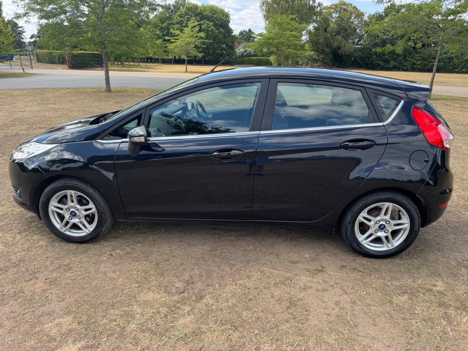 Used Ford Fiesta 2014 for sale - 76418271: Photo 6