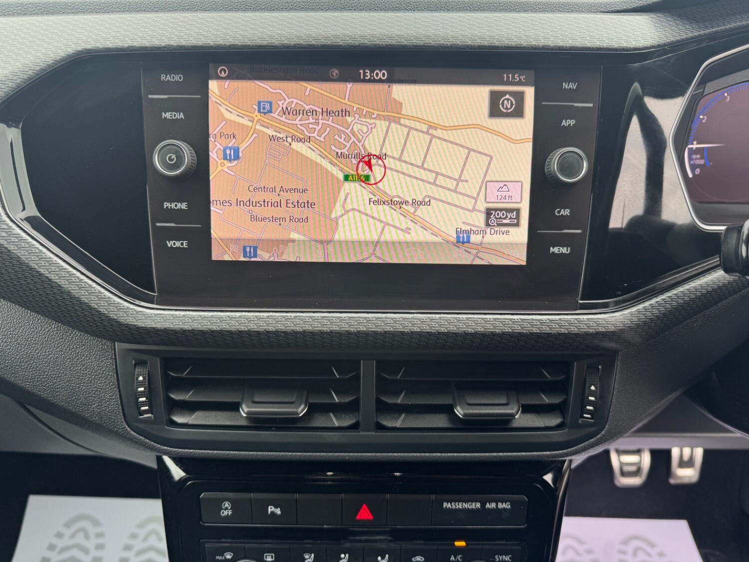 Used Volkswagen T-Cross 2020 for sale - 76281329: Photo 11