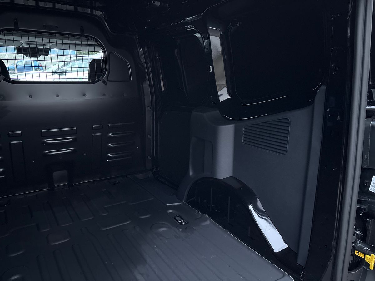 Used Ford Transit Courier for sale - 77133914: Photo 25