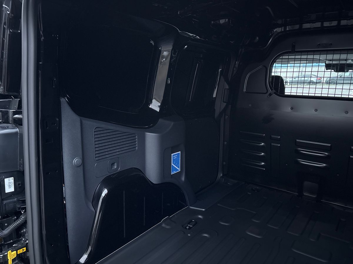 Used Ford Transit Courier for sale - 77133914: Photo 26