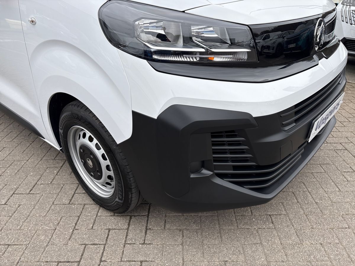 Used Vauxhall Vivaro for sale - 77810183: Photo 32