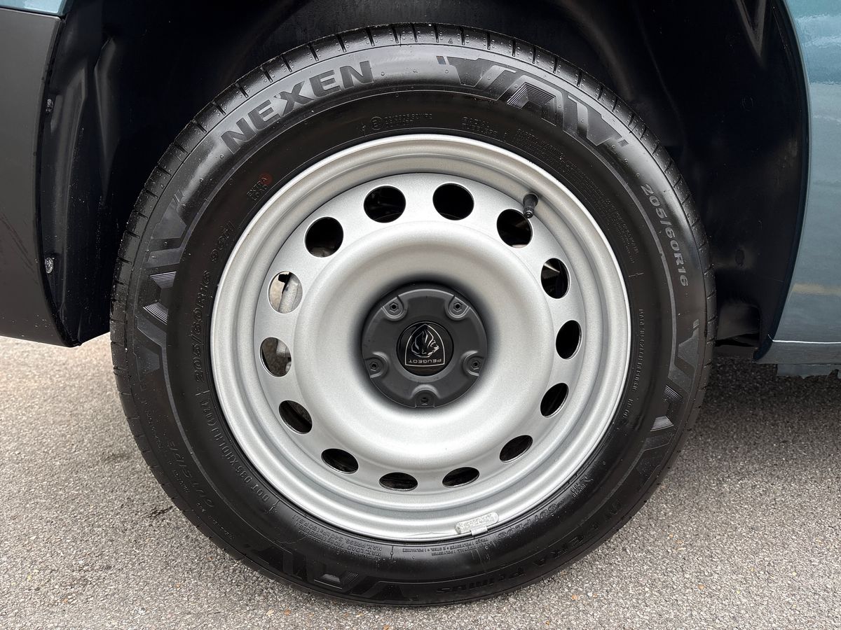 Used Peugeot Partner 2025 for sale - 76869299: Photo 14