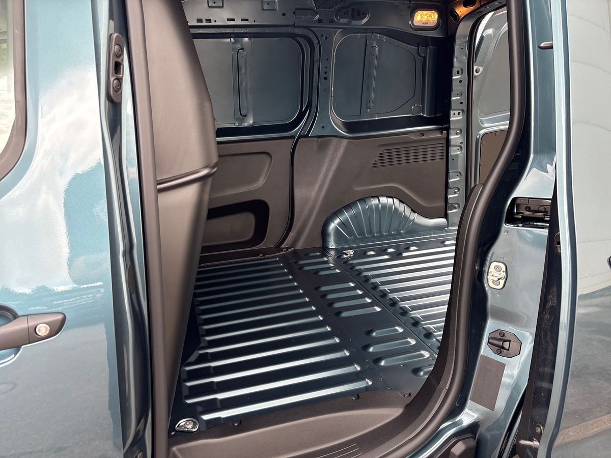 Used Peugeot Partner 2025 for sale - 76869299: Photo 30