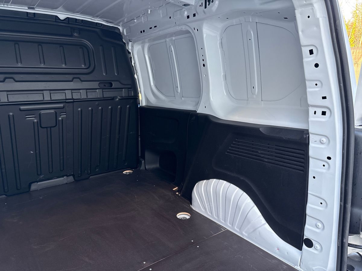 Used Peugeot Partner 2023 for sale - 77106058: Photo 30