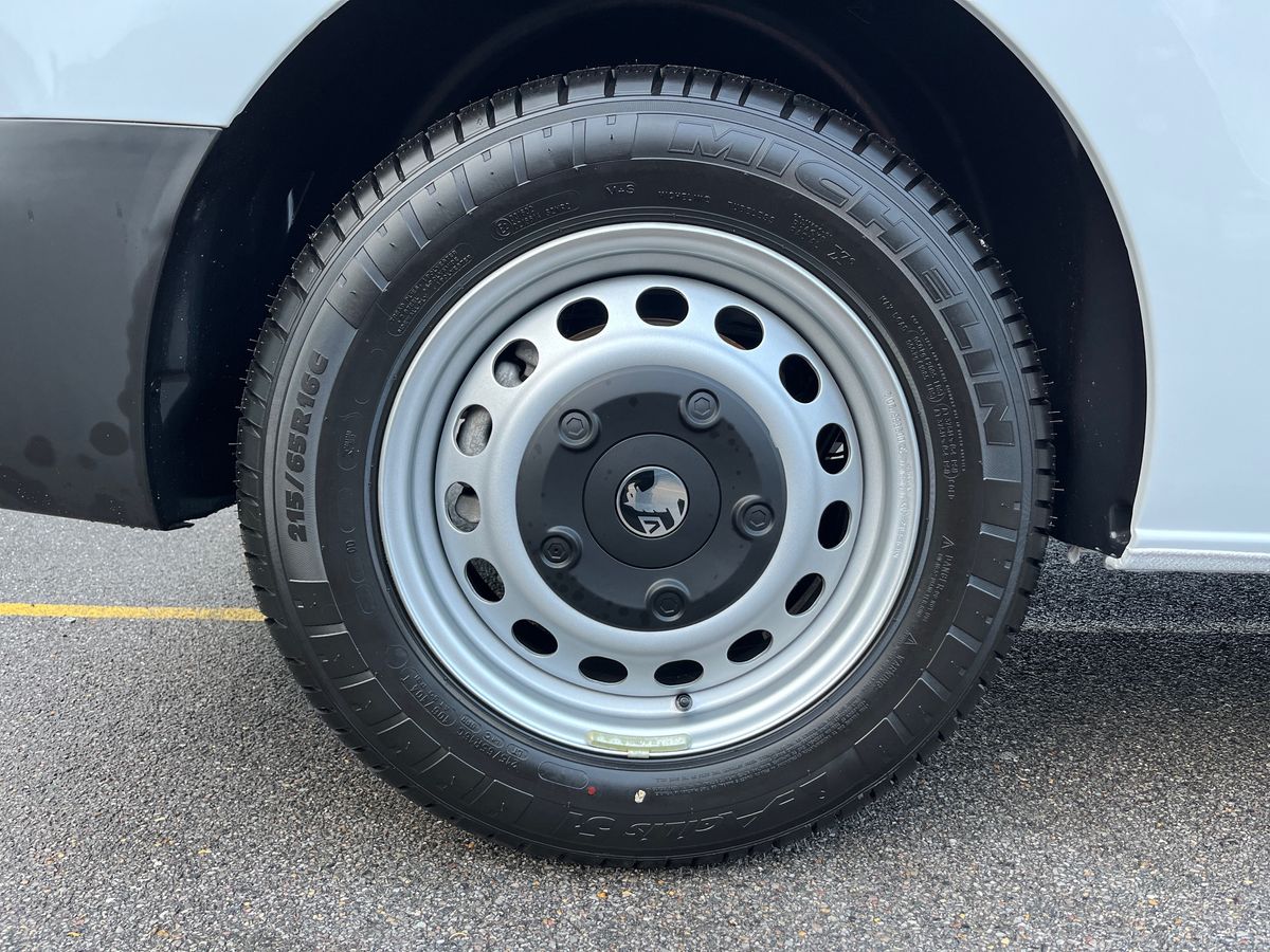 Used Vauxhall Vivaro for sale - 76869188: Photo 11