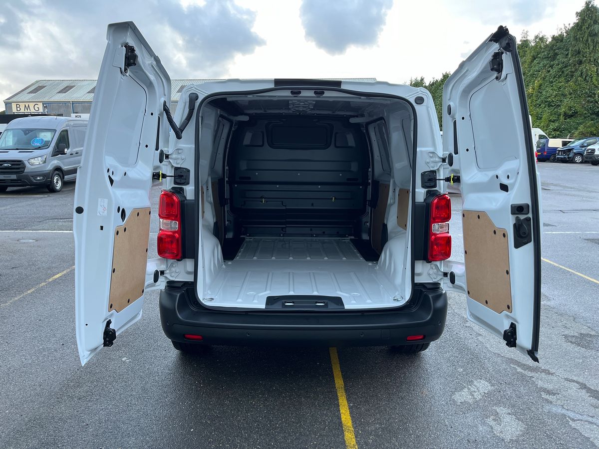 Used Vauxhall Vivaro for sale - 76869188: Photo 23