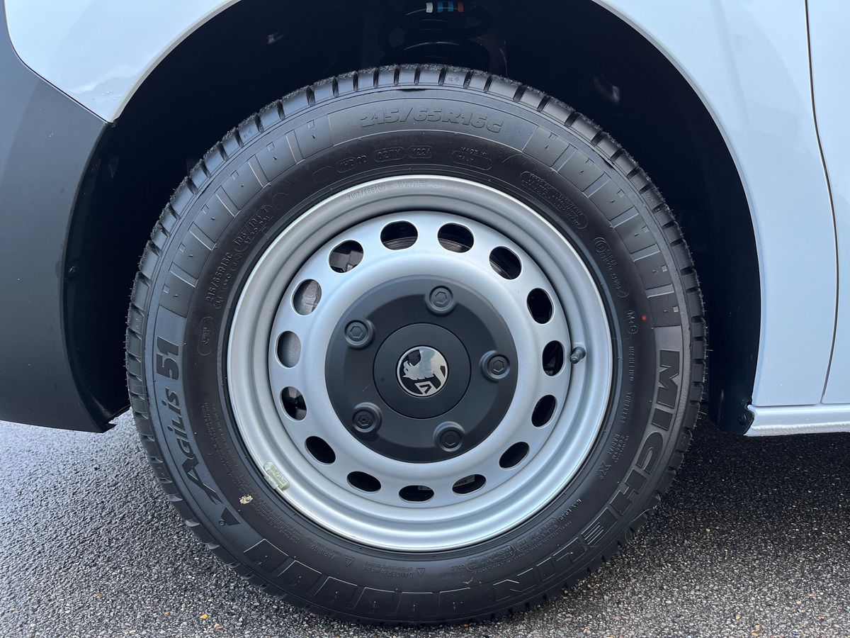 Used Vauxhall Vivaro for sale - 76869188: Photo 9