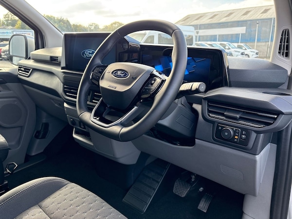 Used Ford Transit Custom 2025 for sale - 76276614: Photo 17