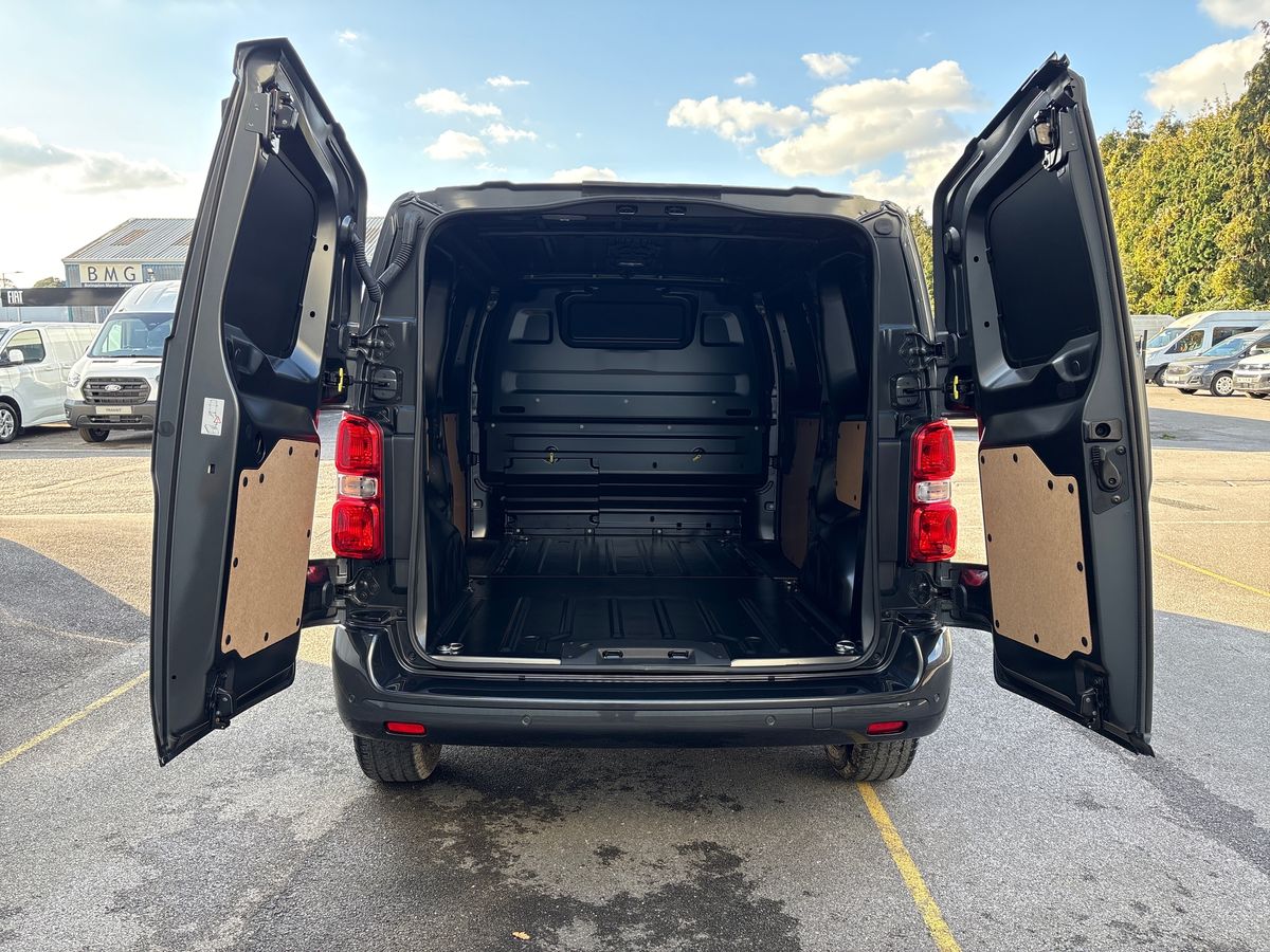 Used Vauxhall Vivaro for sale - 76874028: Photo 23